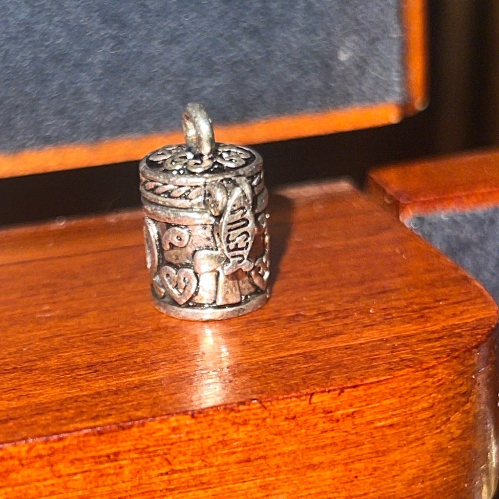 Silver Prayer Box Pendant